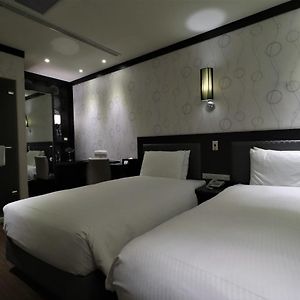 Classic Twin Room without window